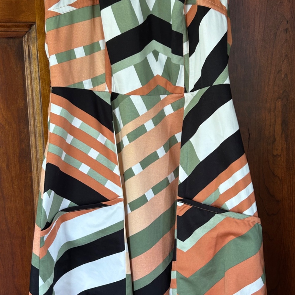 Jessica Simpson Dress, Brand New, Size 8, Backless, Adjustable Halter - Picture 8 of 16